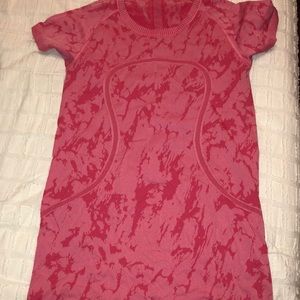 Lulu Lemon Short Sleeve Pink